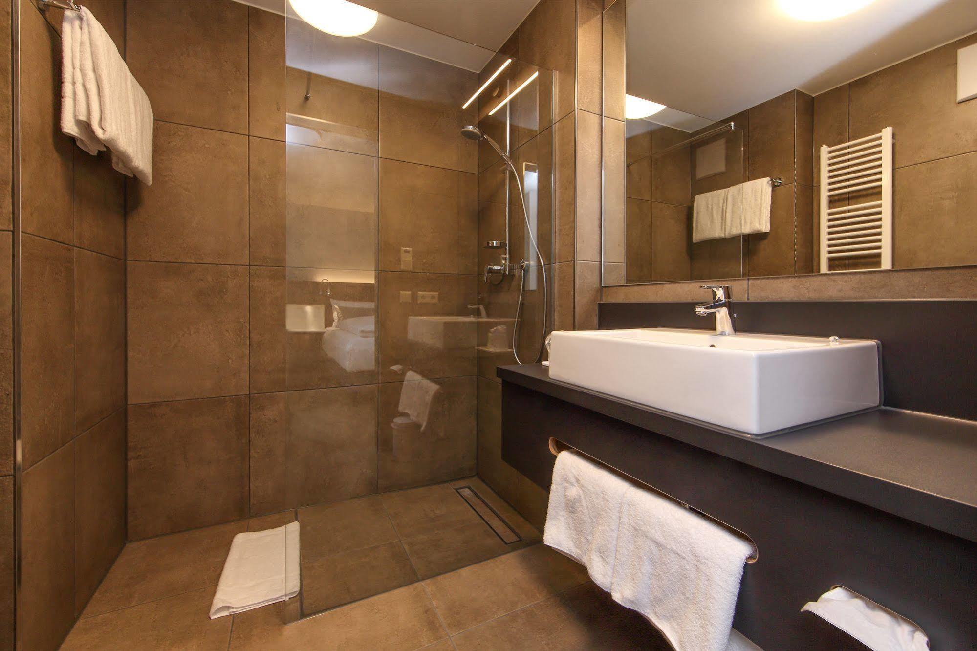 Design & Lifestyle Hotel Estilo Aalen Exterior foto